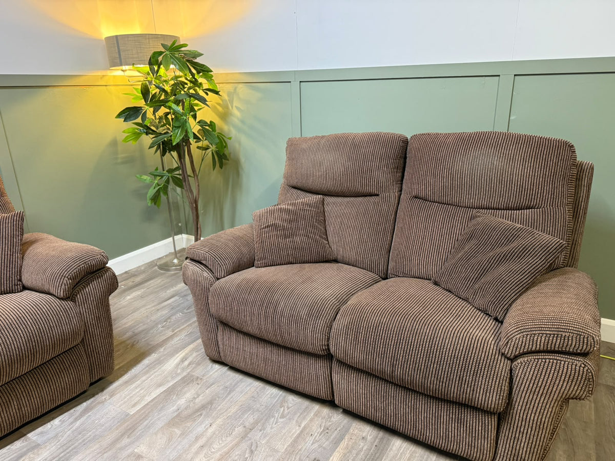 Brown La-Z-Boy electric recliner with matching two-seater RS-005 – photo 2